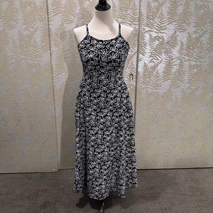 PACT Black Tulip Fit & Flare Midi Dress w/ Built-In Bra Women's Large